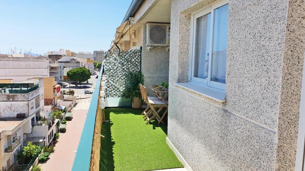 Universidad Del Mar - Alquiler Solo Familias Gandia Luaran gambar