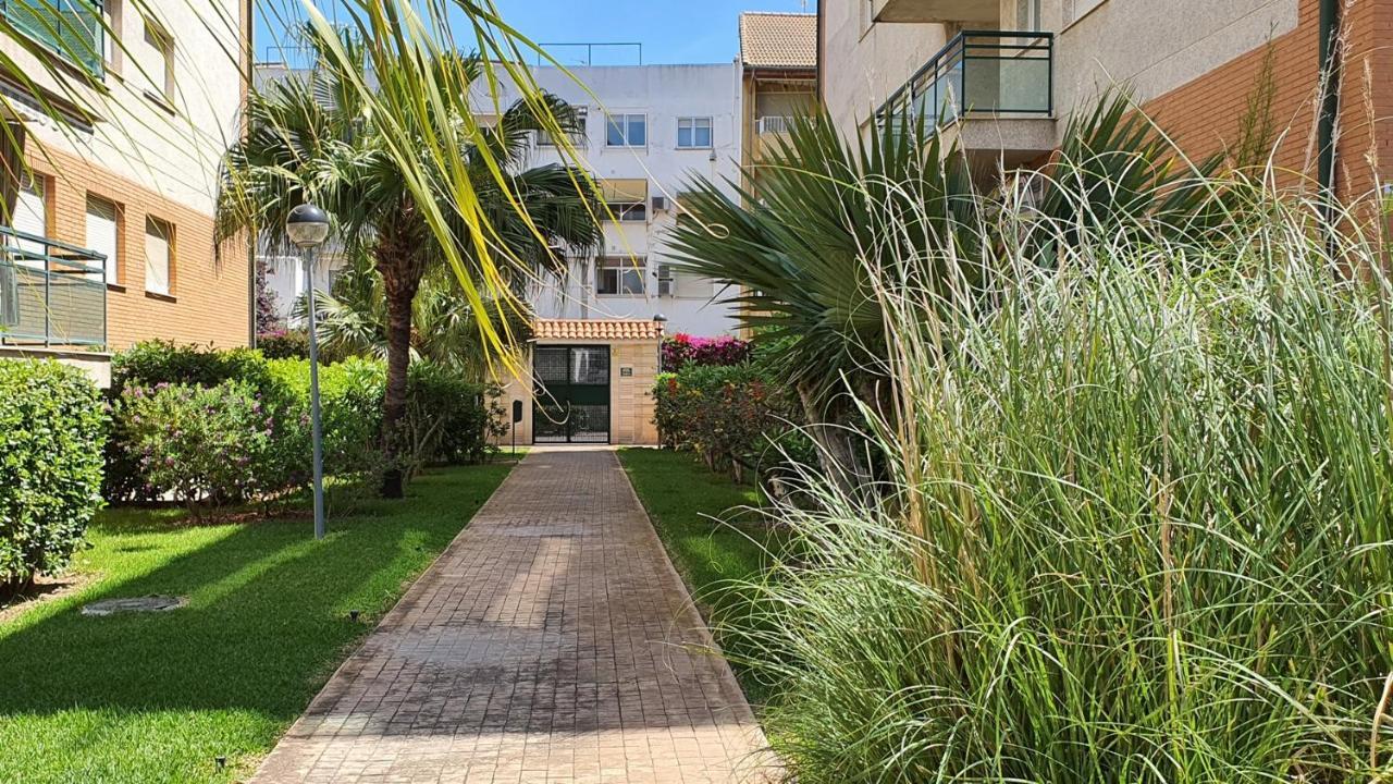 Universidad Del Mar - Alquiler Solo Familias Gandia Luaran gambar